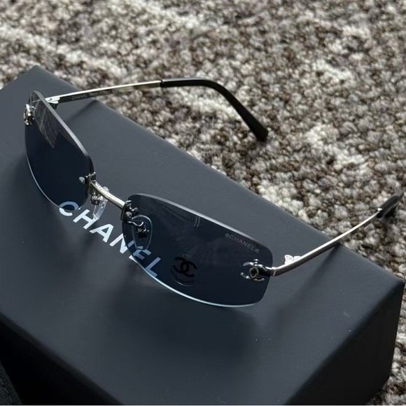 CHANEL Men's Silver and Black Sunglasses - Picture 2 of 4